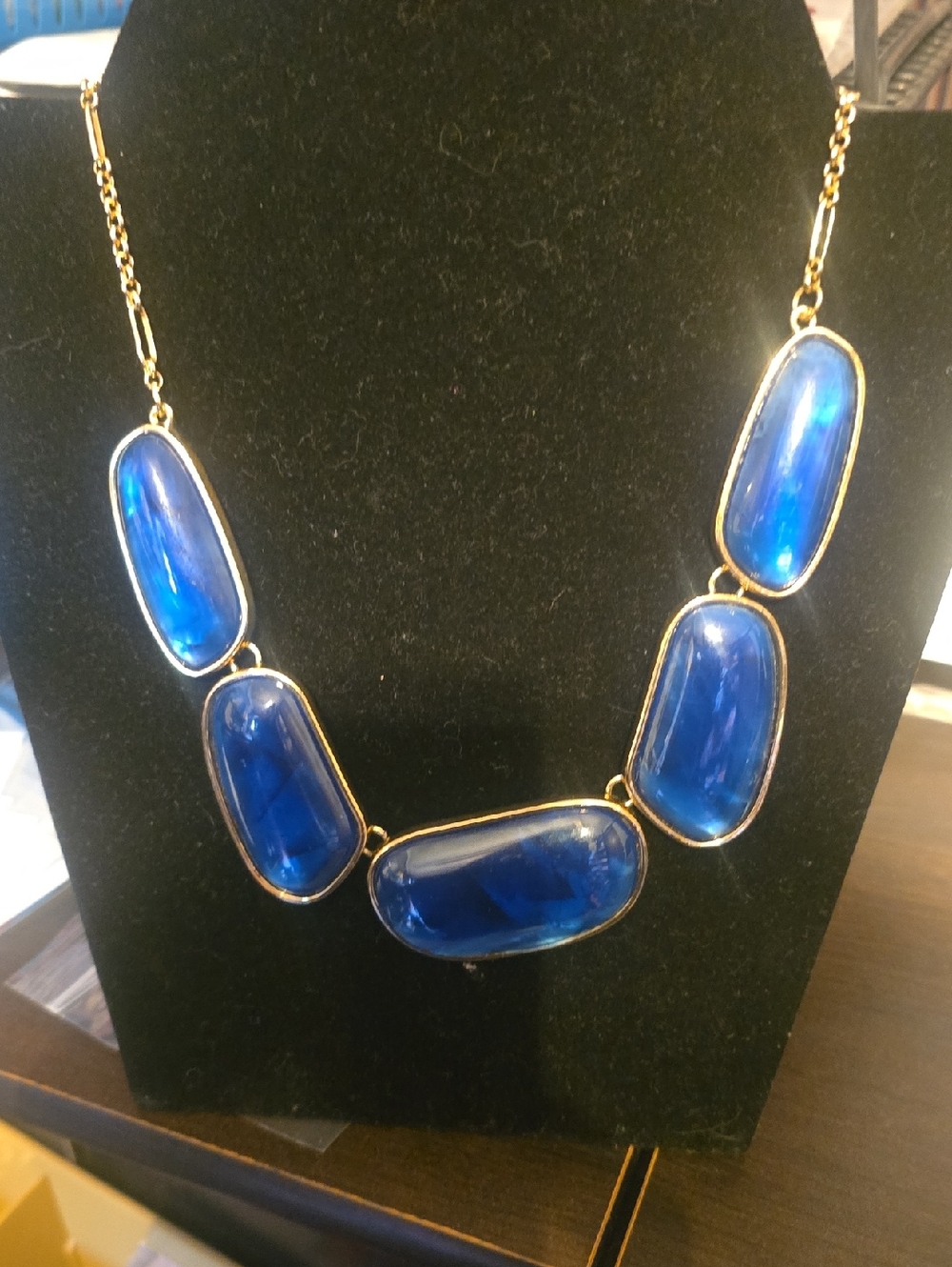 Gold-Frame Blue Statement Necklace(VINTAGE)